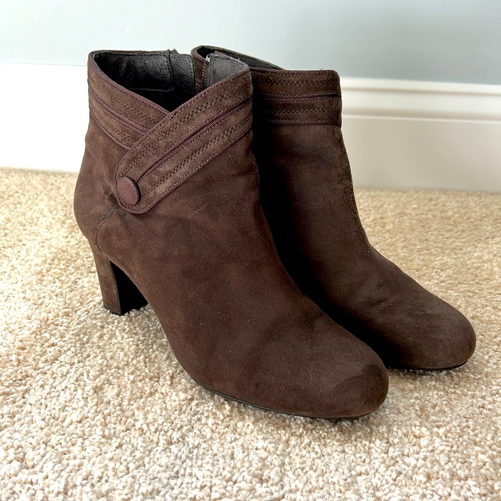 Brown bootie